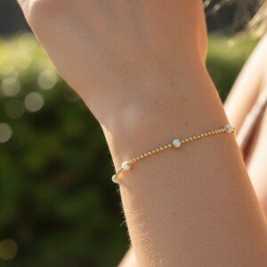 "Trendy Handmade Bracelet – A Stylish Gift for Women & Girls, MAR091344